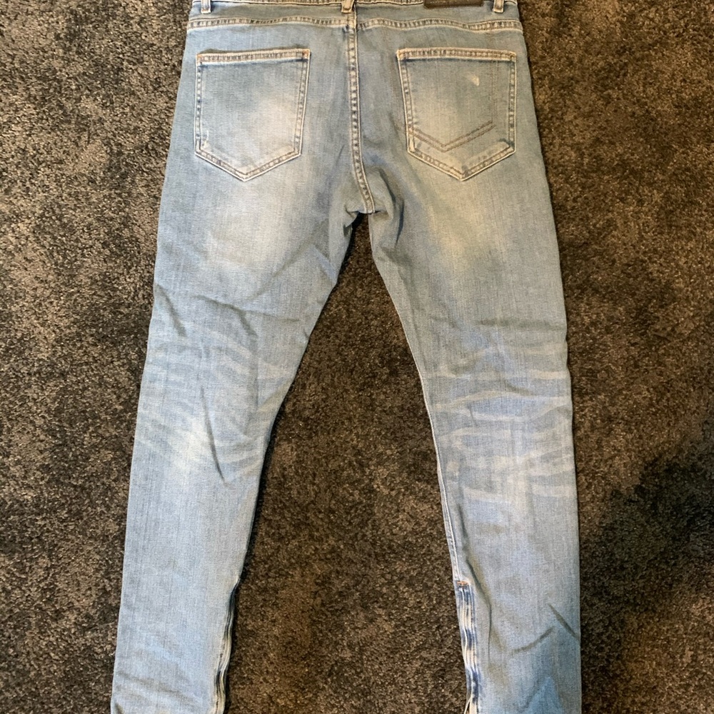 Skinny jeans